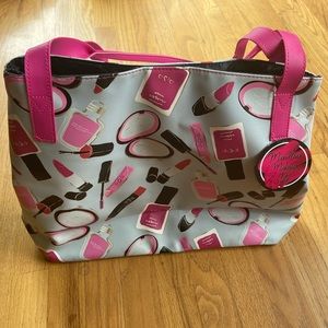 NWT Marvelous Makeup Handbag Makeup Design